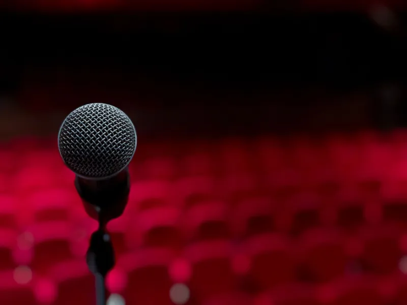 Bombing on Purpose: What Open Mic Nights Taught Me About Taking a Beating From My Audience
